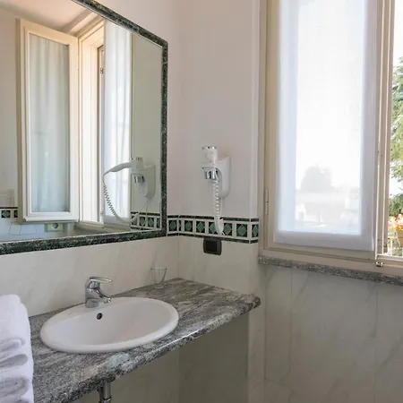 Dei Tigli Hotel Angera